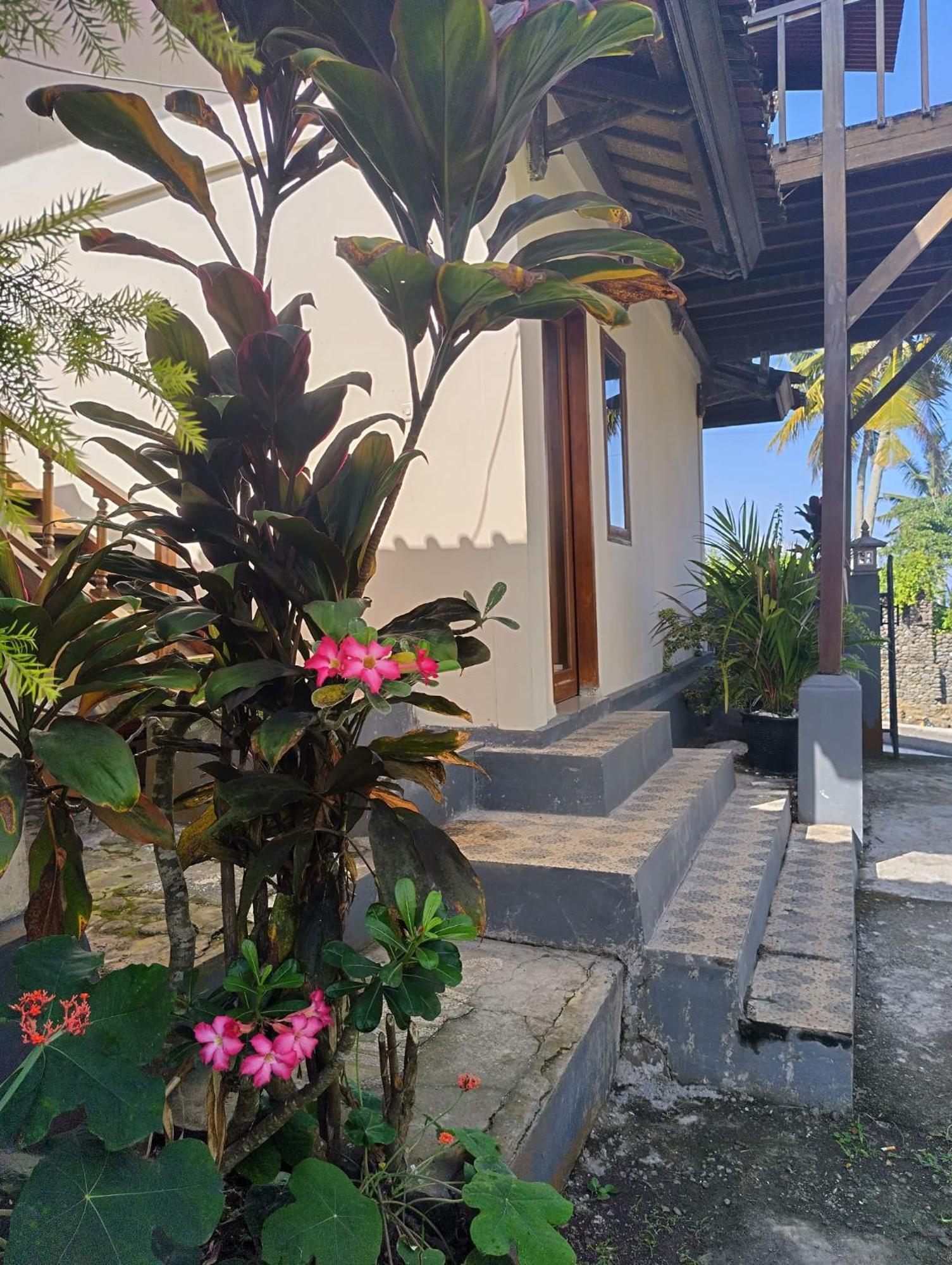 Kirra'S Beach House Pulukan Kültér fotó